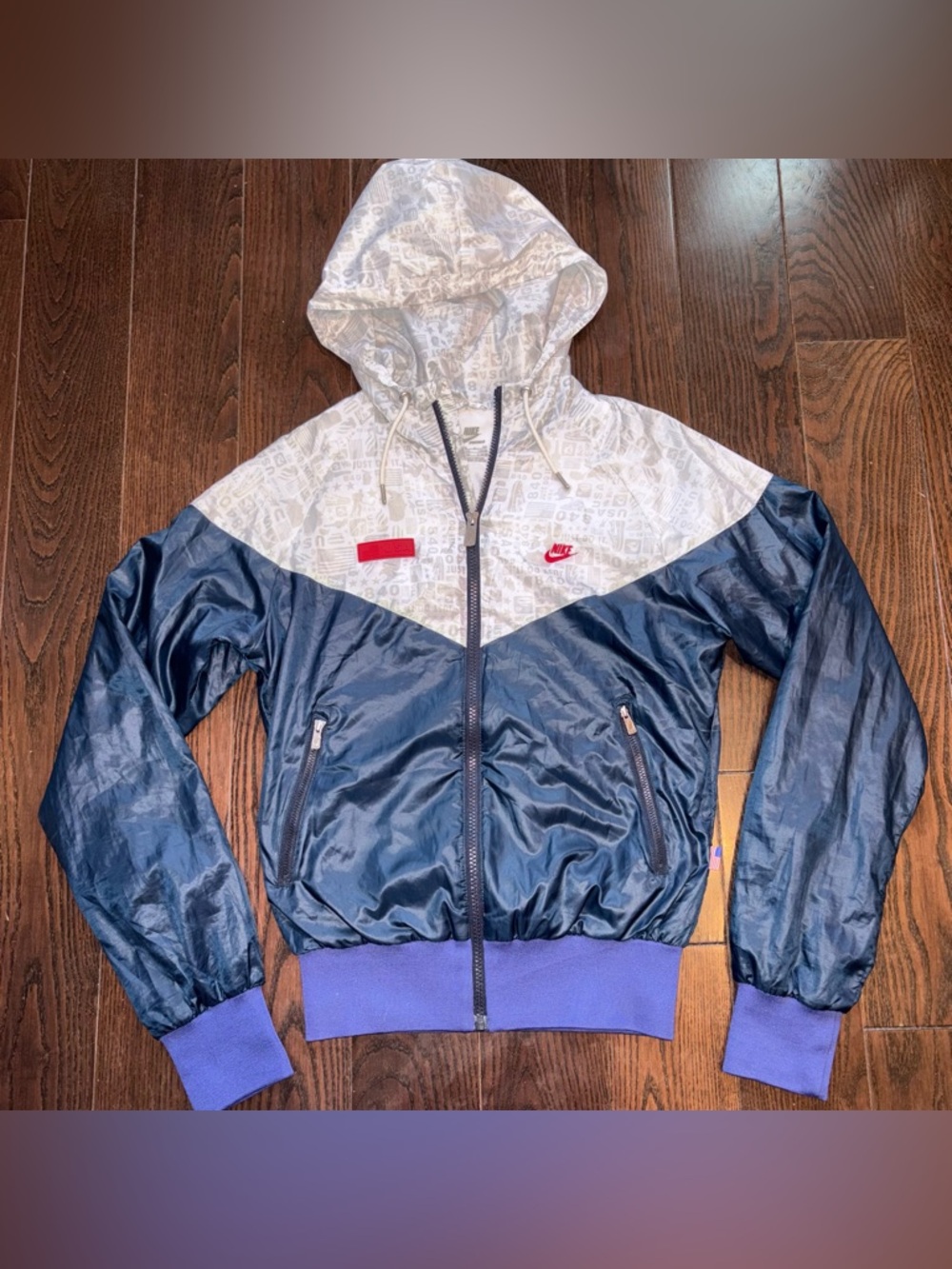 Vintage Nike USA Windbreaker- Two-Tone Hooded Windbreaker Jacket in Navy & White